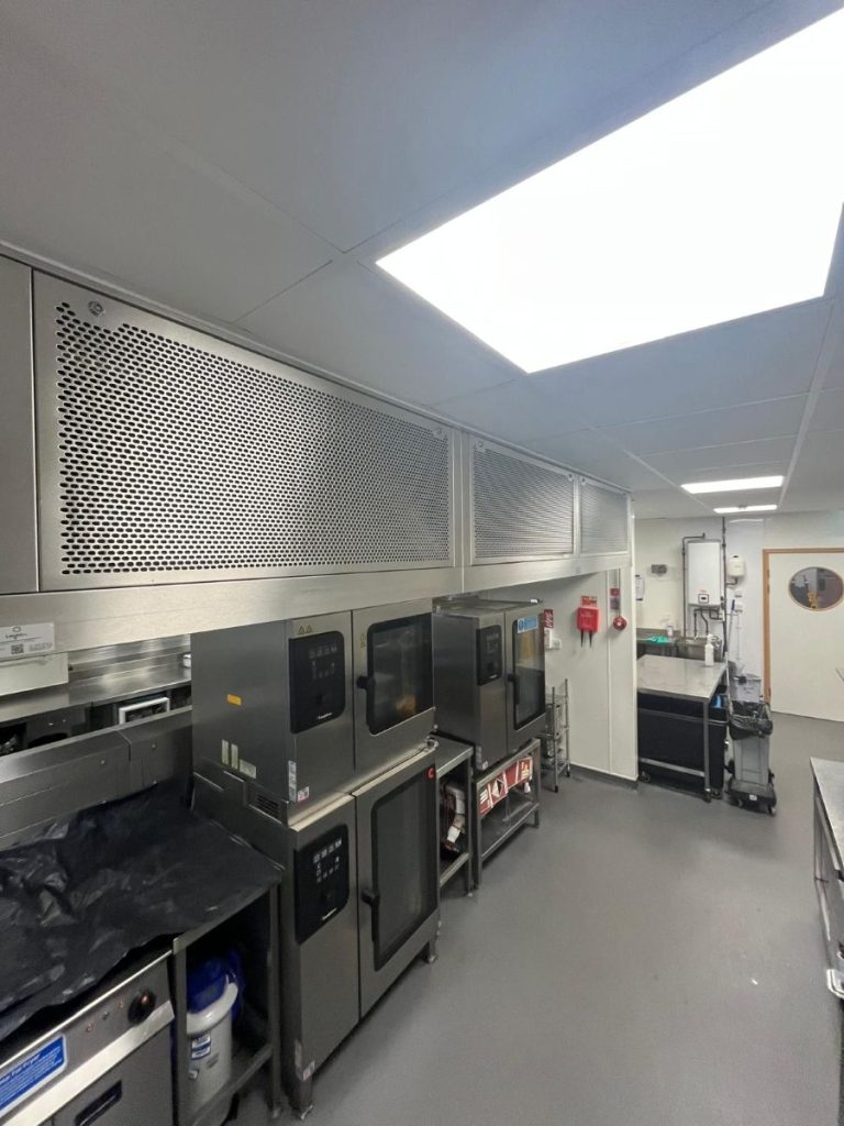 TR19 Cooker Canopy Cleaning Hampshire