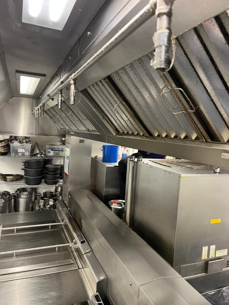 TR19 Kitchen Canopy Hood Cleaning Hampshire